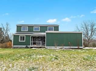 2828 Swarthout Rd, Pinckney, MI 48169