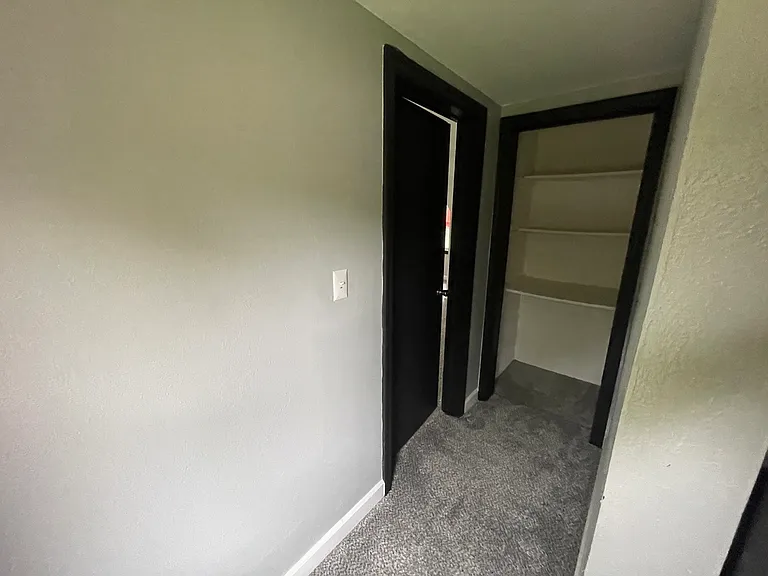 S Henrietta Ave — Photo 11