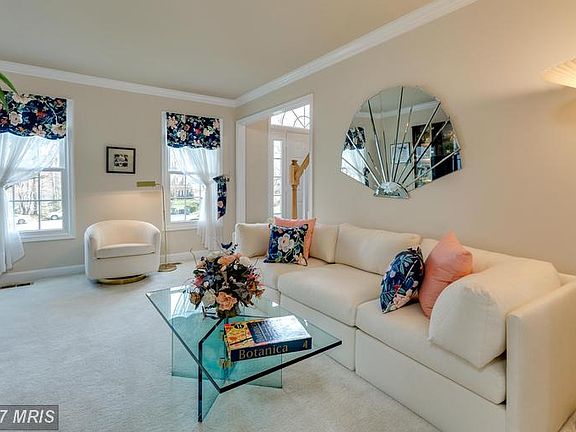 4th image of 6326 Barsky Ct