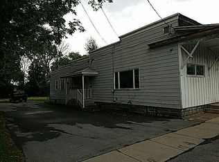 6993 Ward Rd, North Tonawanda, NY 14120