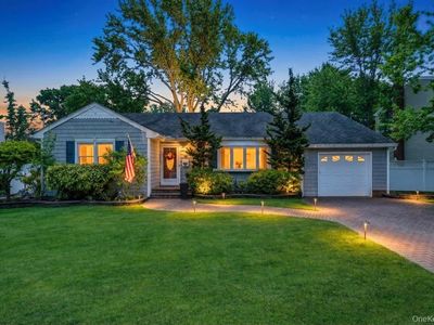 990 Thomas Avenue, Baldwin, NY, 11510