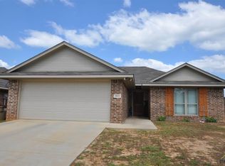 20023 Meadow West Ln, Flint, TX 75762