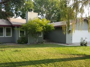 181 Travis Ln, Kennewick, WA 99338