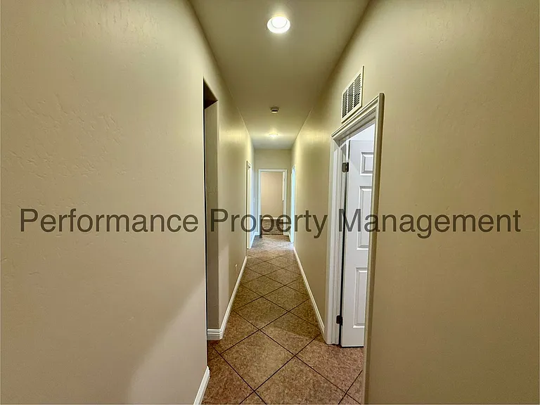 5204 Gossimer Dr — Photo 8