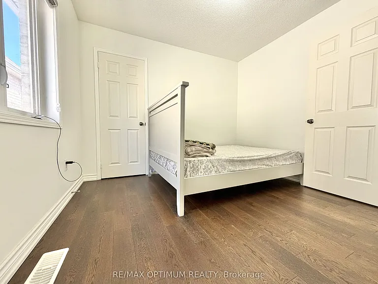7 Barnham St — Photo 25