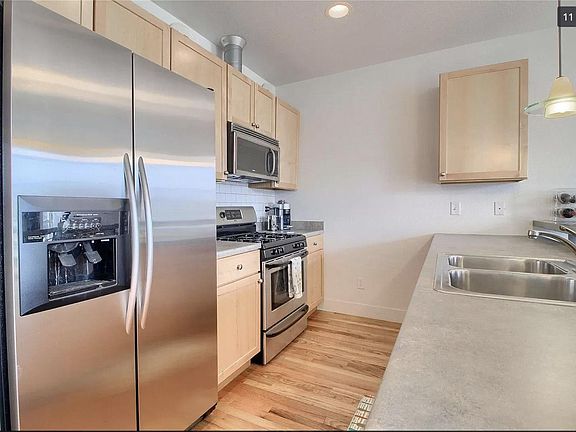 Photos do not reflect the updated countertops.