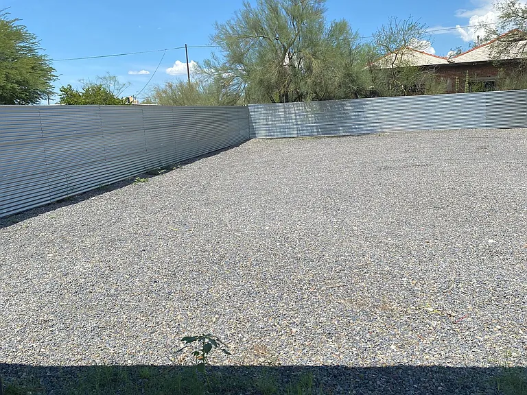 105 E Grant Rd #4 — Photo 3