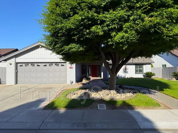 1351 Aksland Dr, Manteca, CA 95336