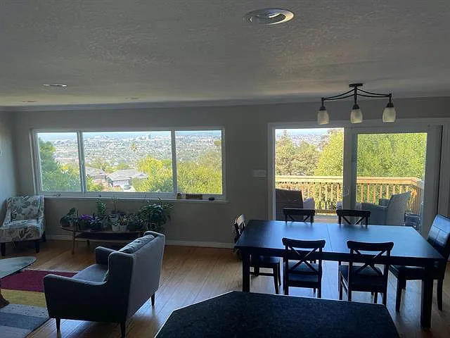 4 bed, 2397 sqft, $8,800 — Photo 3