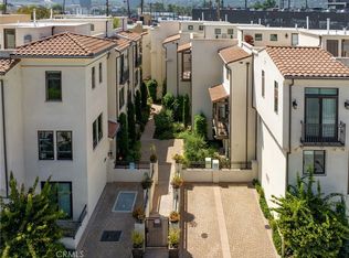 10736 Bloomfield St, North Hollywood, CA 91602