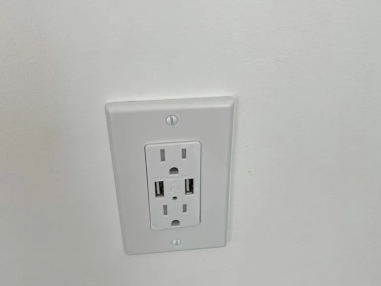 BOSTON COMFORT SUITES — Photo 45