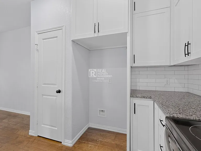 2000 Skylark Dr — Photo 11