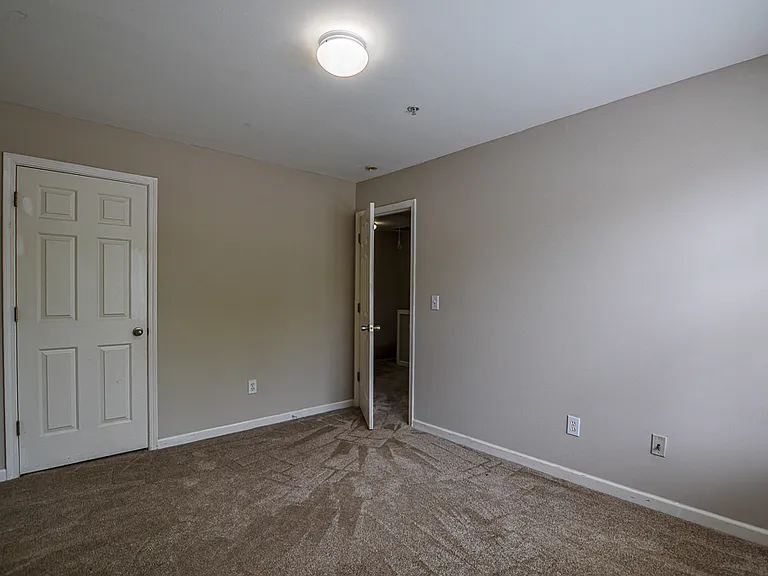 2716 Ashleigh Ln — Photo 23