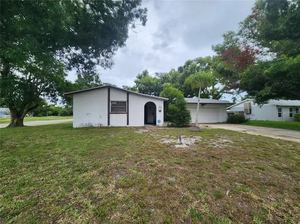 848 Ponderosa Pine Ln, Sarasota, FL 34243