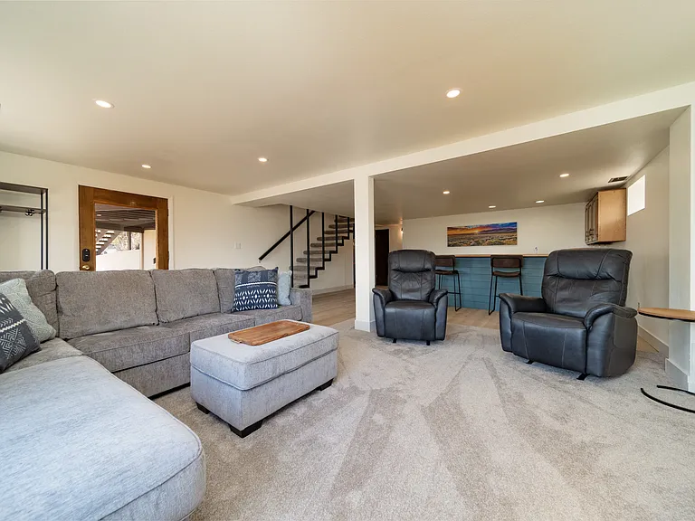 425 Rio Vista Rd — Photo 25