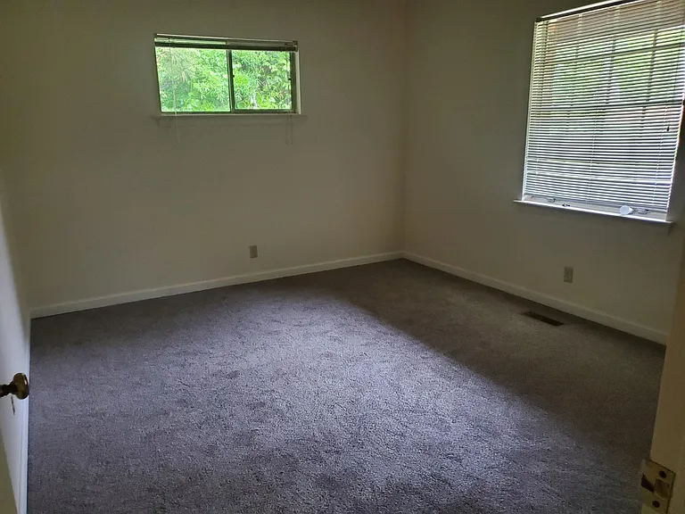 1803 N Concord Rd #B — Photo 7