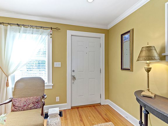 4th image of 4902 Hillside Ave