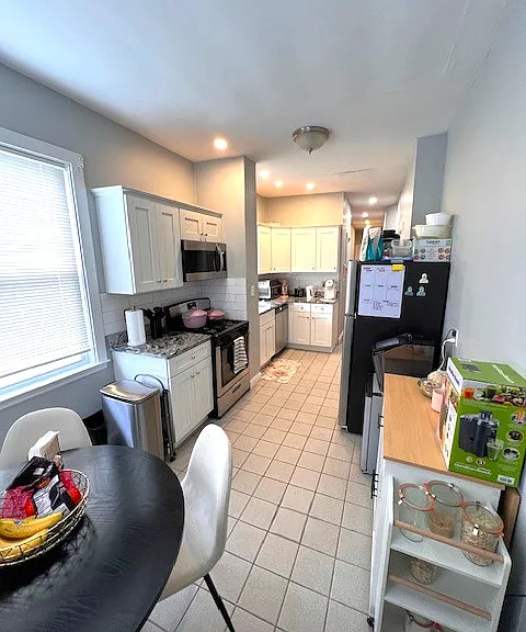 41 Ardell St — Photo 2