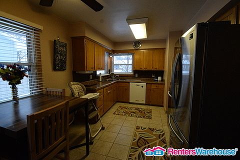 4th image of 1312 Macarthur Ave