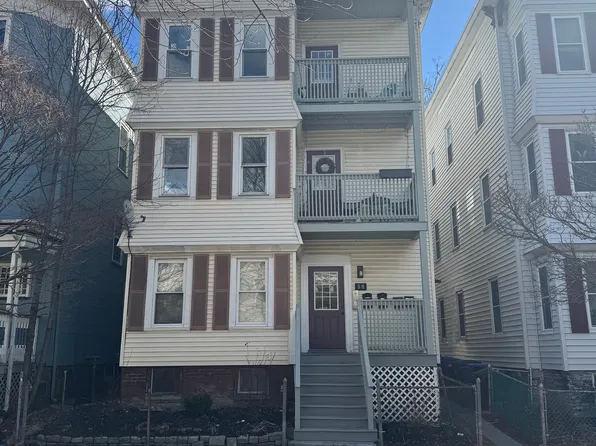 58 Brookside Ave Floor 3, Jamaica Plain, MA 02130