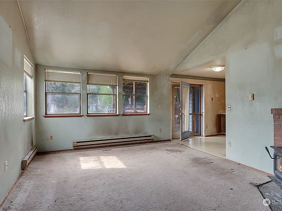 4th image of 2903 149th Street Ct E