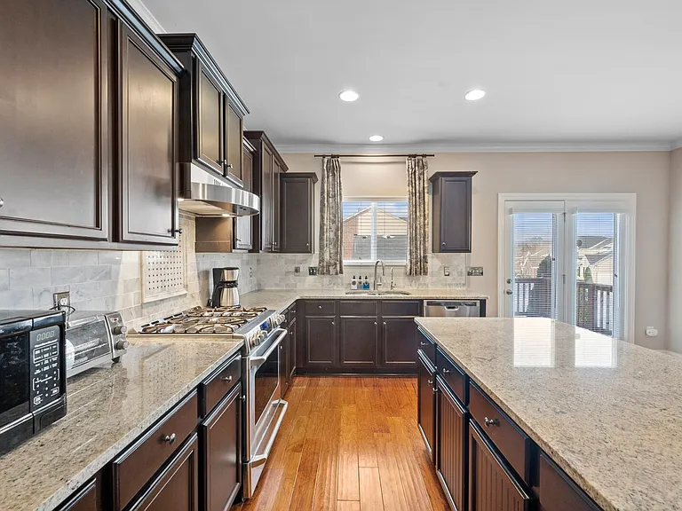 3103 Oxford Dr — Photo 10