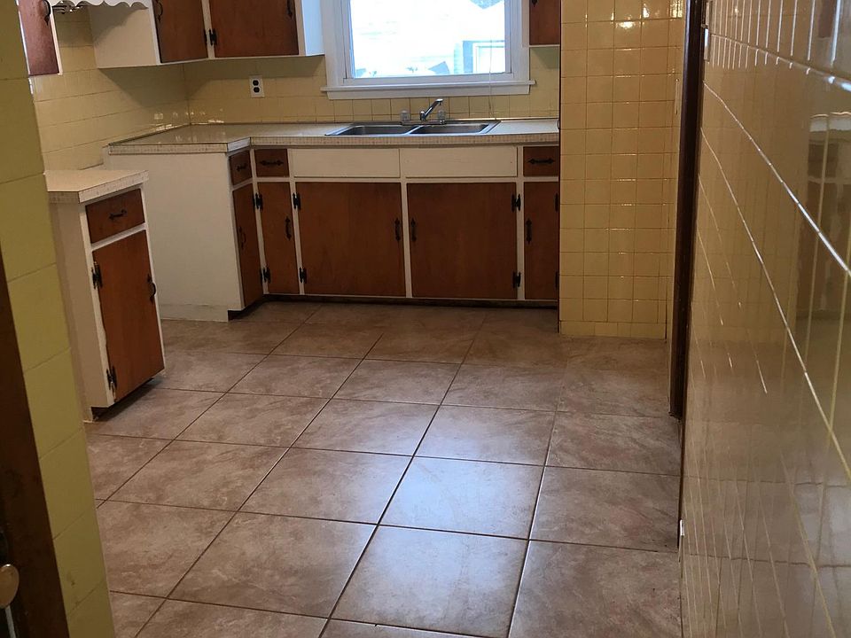 New Ceramic tile floor