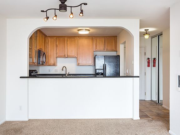 5th image of 3030 Suncrest Dr Unit 607