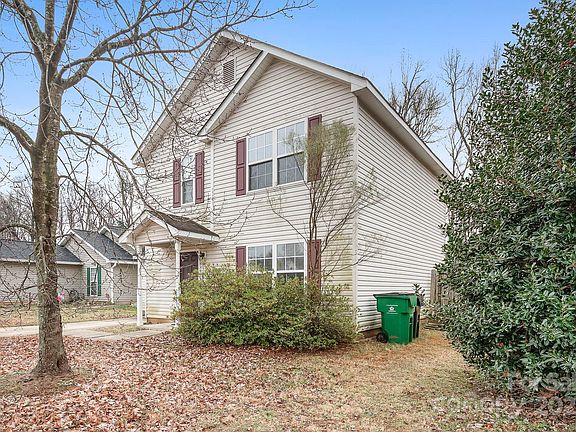 3rd image of 2749 Fairstone Ave