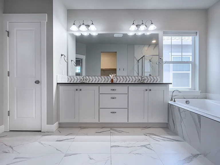 7002 SE Genrosa St — Photo 32