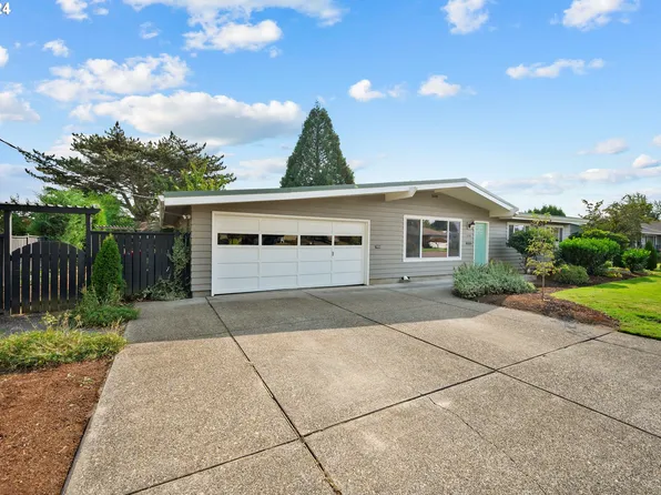 520 NW 18th Pl, McMinnville, OR 97128