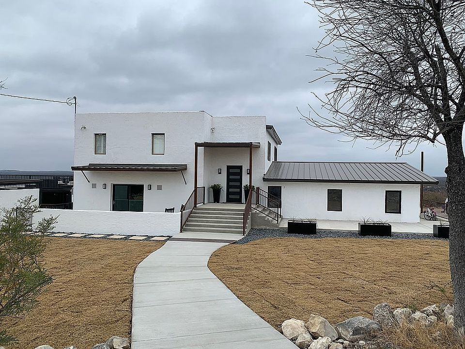 1st image of 209 Sierra Rd