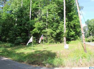 301 Sharon Dr, Rogersville, AL 35652