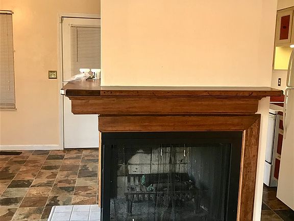 4th image of 1 Shenandoah Dr