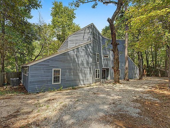 3rd image of 3732 Summer Ln
