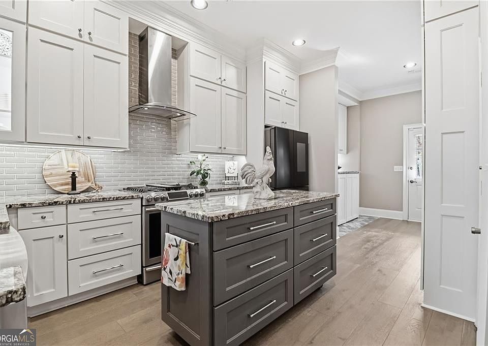 1st image of 8630 Parker Pl