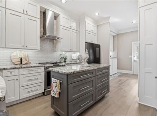 8630 Parker Pl, Roswell, GA 30076