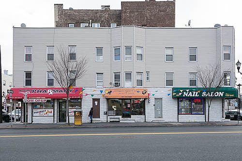 1st image of 683 Montgomery St