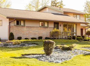 3927 Adelaide Dr, Erie, PA 16510