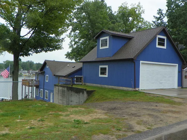 425 S Lake St, Harrison, MI 48625