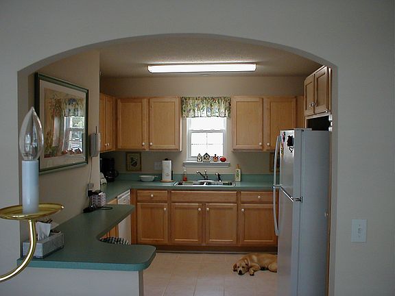 5th image of 204 Millwood Dr