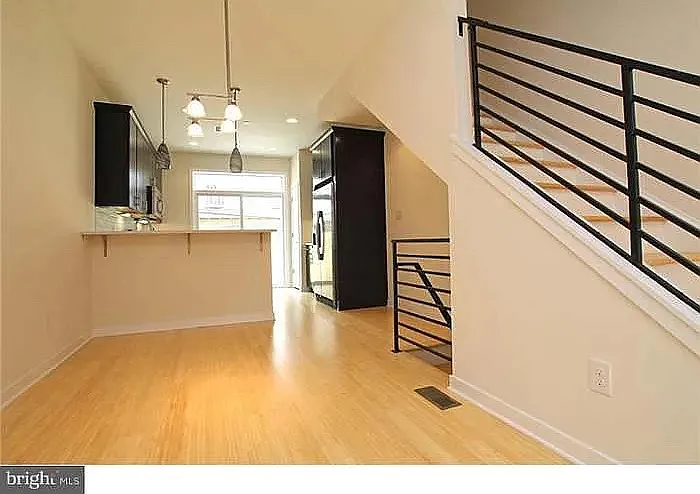 1010 S Cleveland St — Photo 17