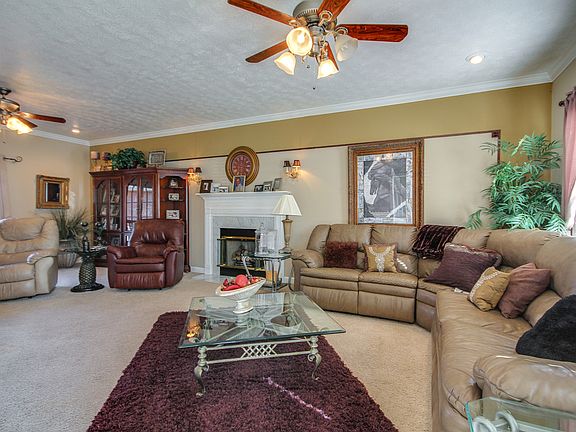 3rd image of 648 Cumberland Hills Dr