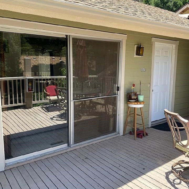 1st image of 134 Rockledge Ln