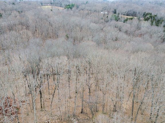 4th image of 1932 River Rd