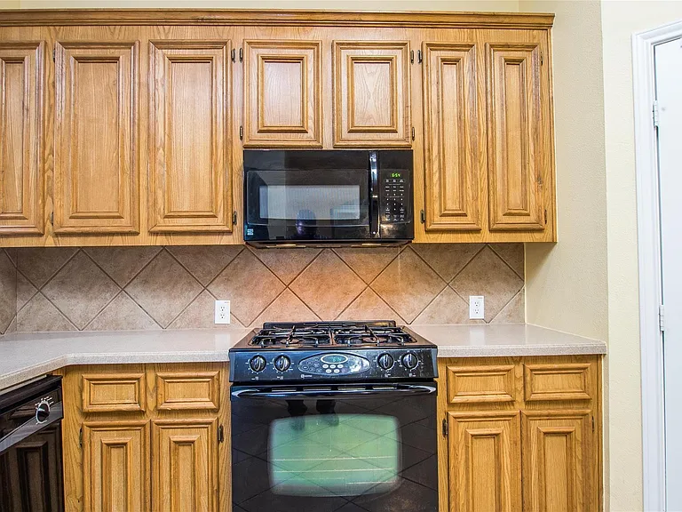 8847 Distant Woods Dr — Photo 15