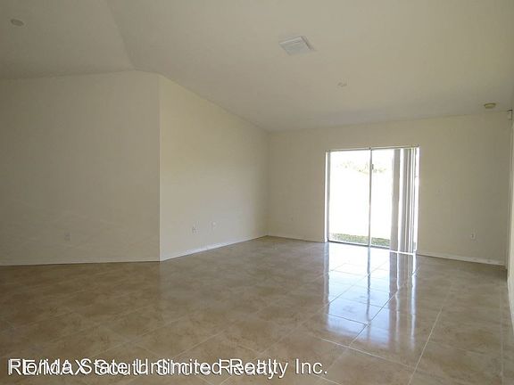 5th image of 27842 Breakers Dr