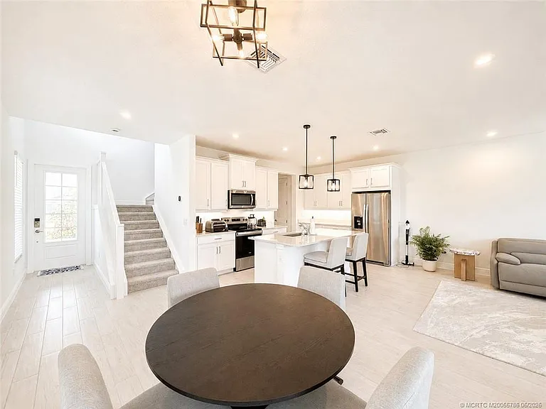 3583 NW Solange Ct — Photo 6