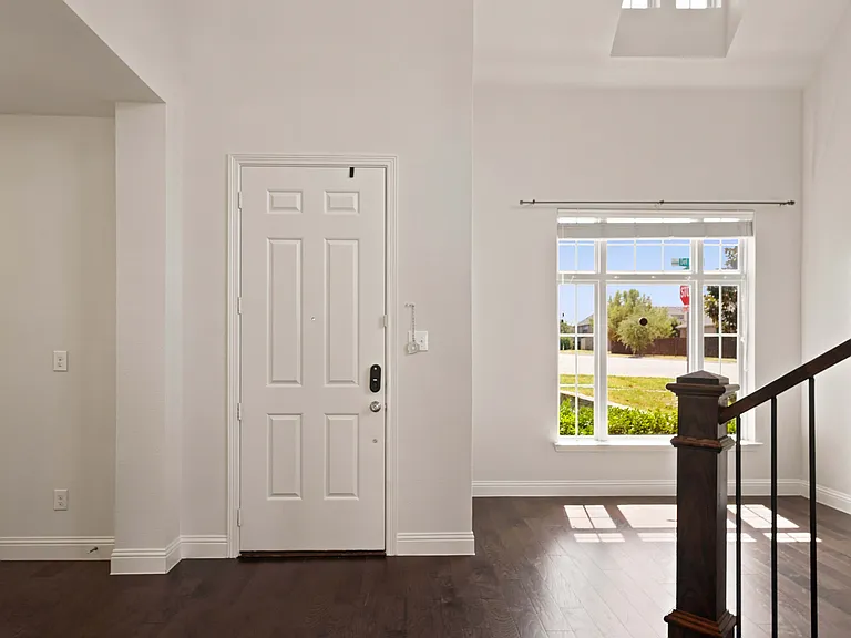 4524 Del Rey Ave — Photo 8
