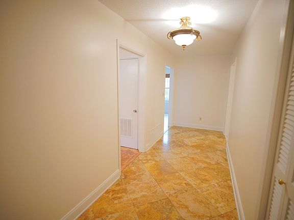 3rd image of 2328 Armistead Rd